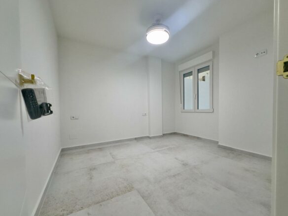 3-bedroom Apartment In Torrevieja, Spain (150 M²)