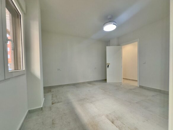 3-bedroom Apartment In Torrevieja, Spain (150 M²)