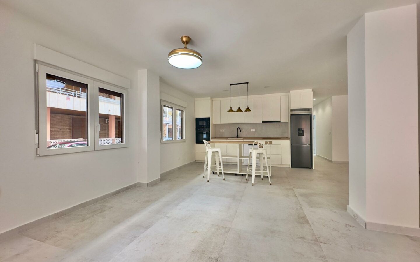 3-bedroom Apartment In Torrevieja, Spain (150 M²)