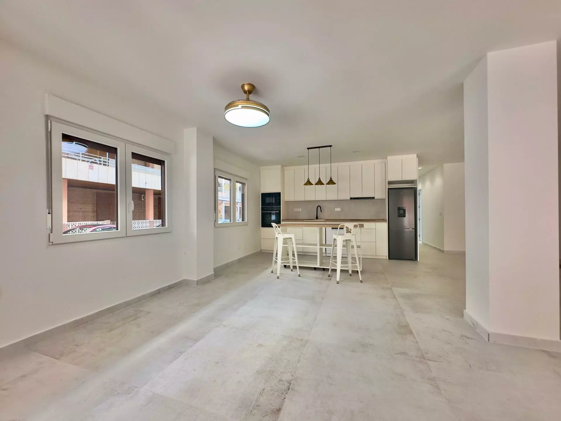 3-bedroom Apartment In Torrevieja, Spain (150 M²)