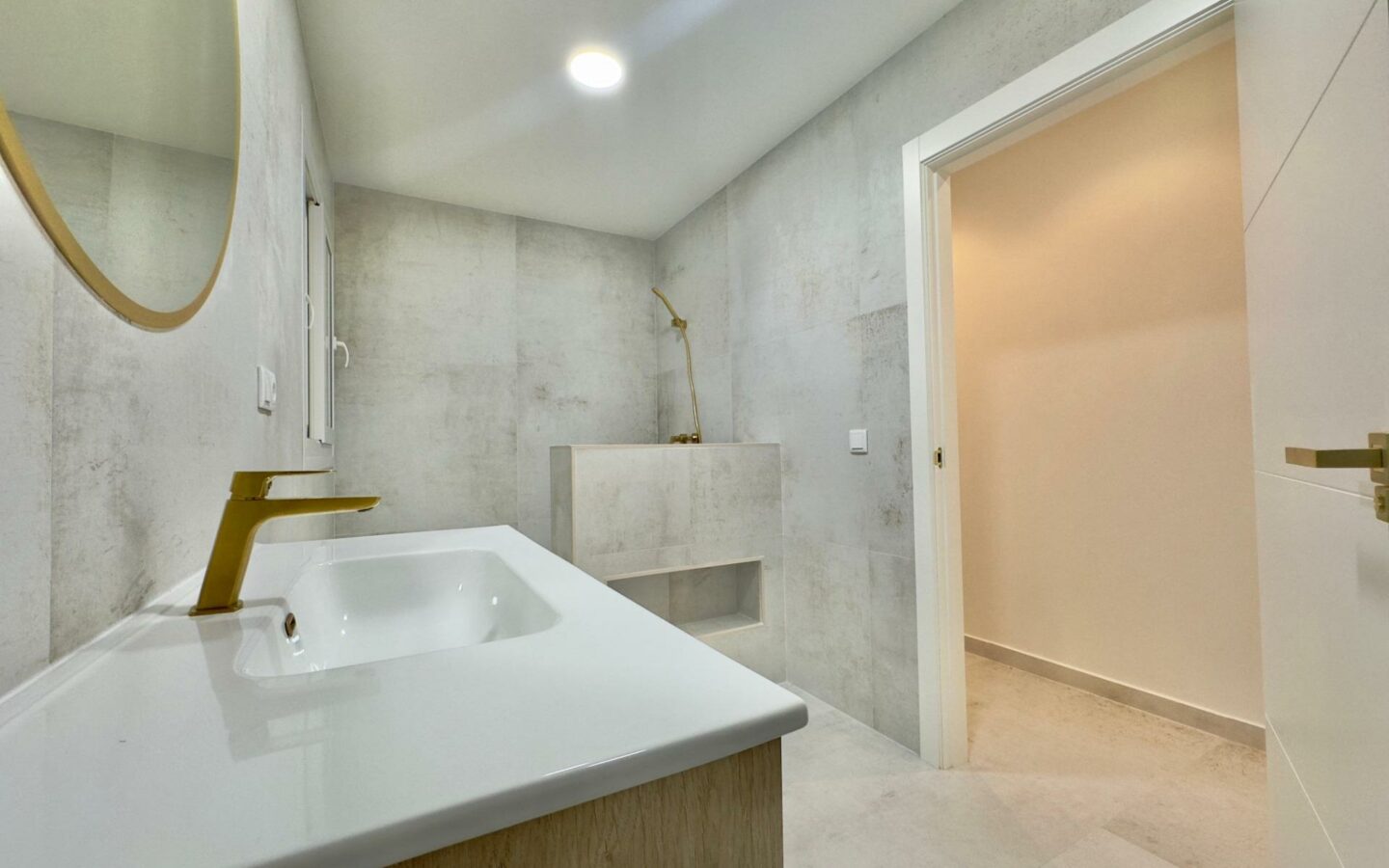 3-bedroom Apartment In Torrevieja, Spain (150 M²)