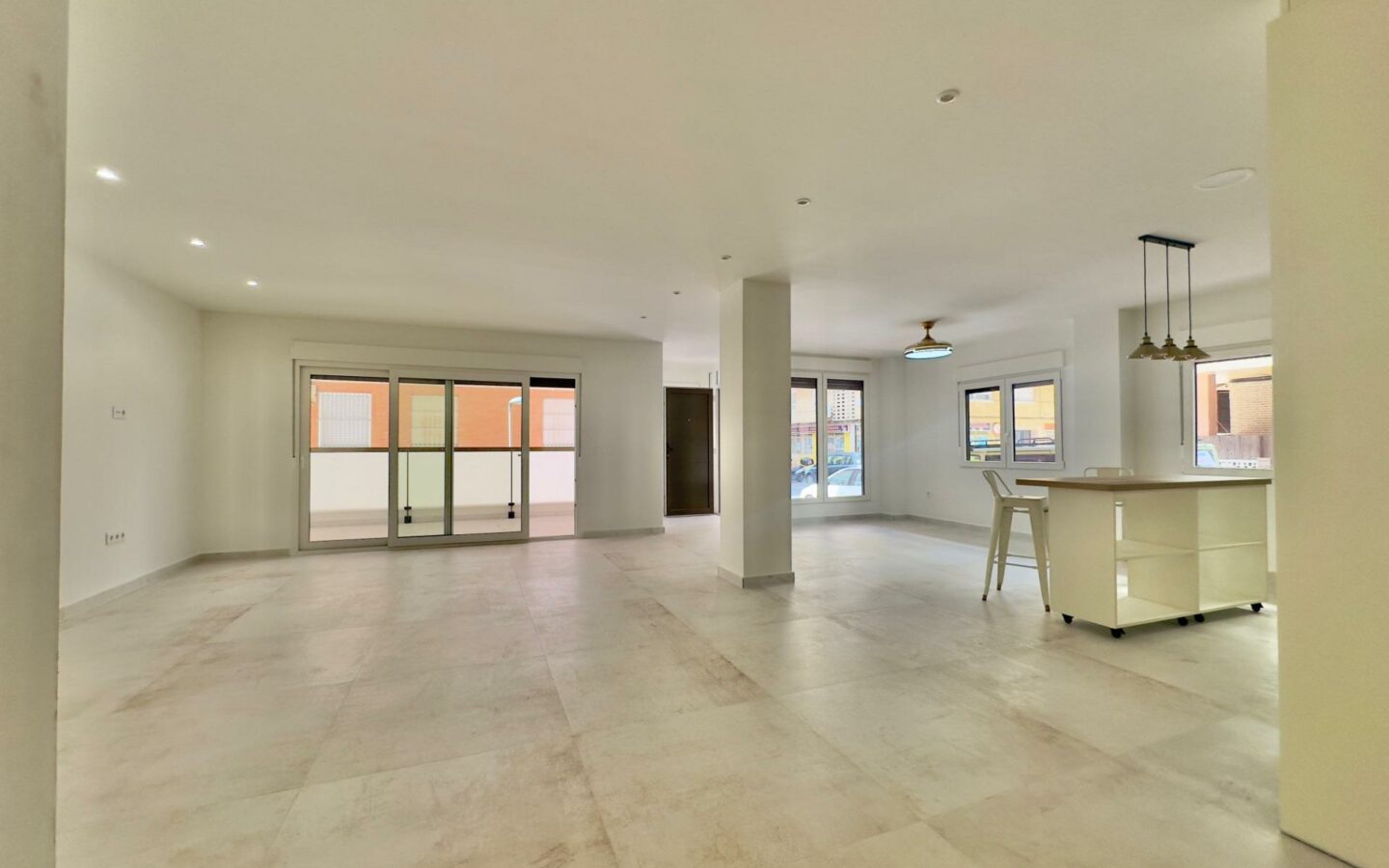 3-bedroom Apartment In Torrevieja, Spain (150 M²)