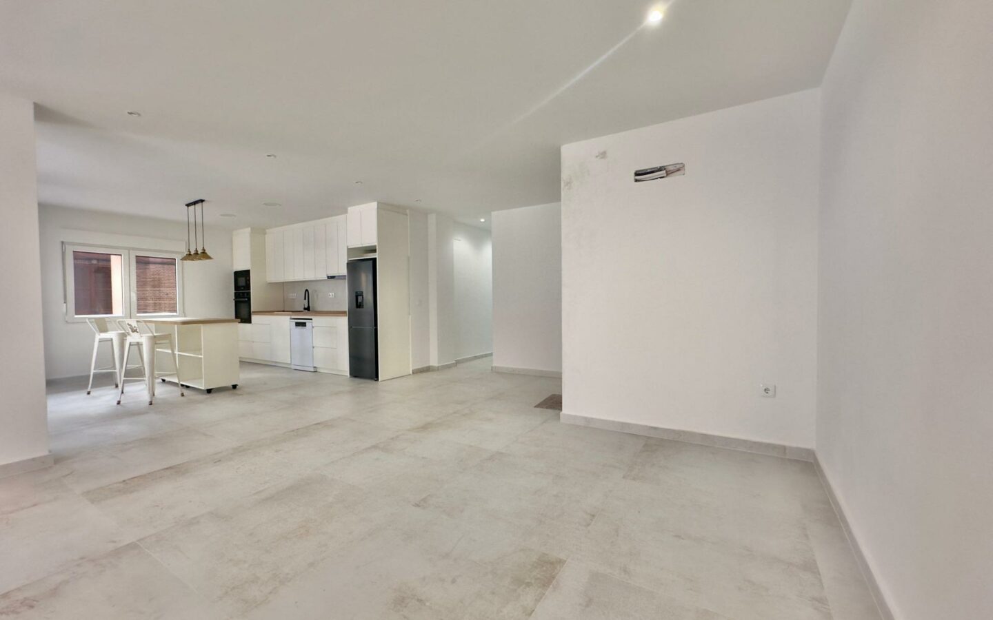 3-bedroom Apartment In Torrevieja, Spain (150 M²)