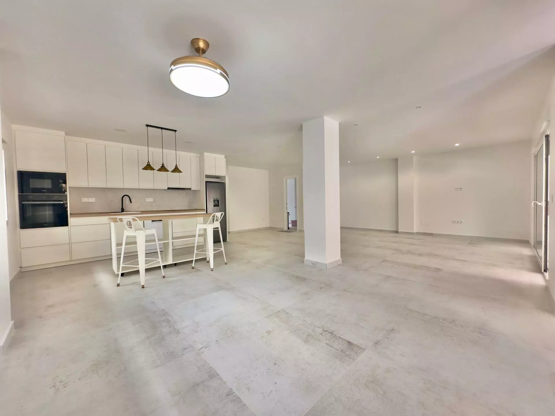 3-bedroom Apartment In Torrevieja, Spain (150 M²)
