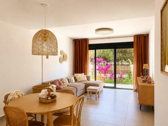 3-bedroom Apartment In Santiago De La Ribera, Spain (102 M²)