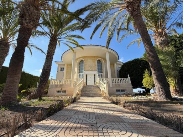 6-bedroom Villa In Rojales, Spain (884 M²)