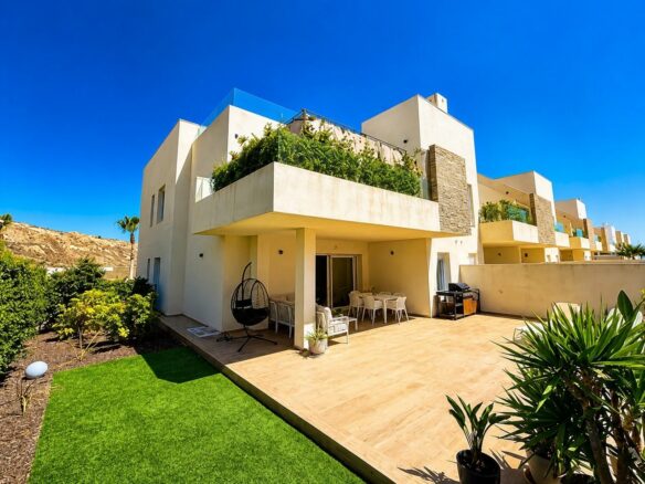 3-bedroom Apartment In Algorfa, Spain (90 M²)