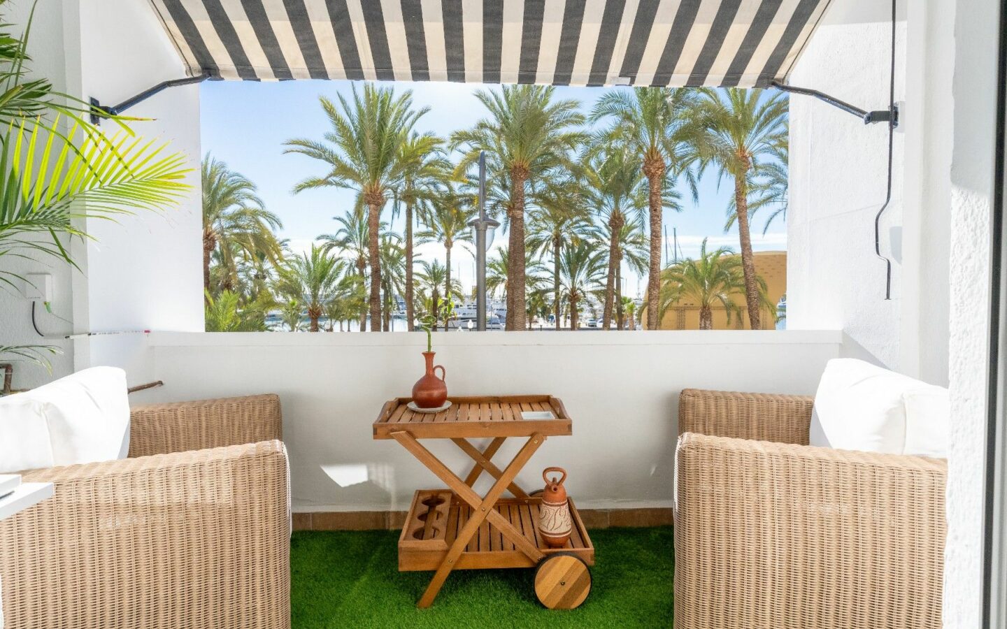 Apartment 200 M² In Alicante, Spain – Mediter Real Estate