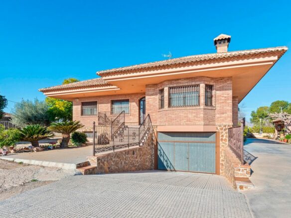 Casă de țară 300 m² în Beniel, Spania – Mediter Real Estate