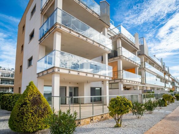 3-bedroom Apartment In Orihuela Costa, Spain (100 M²)