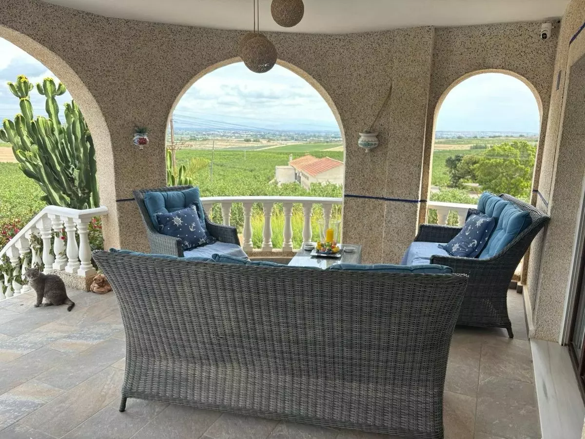 Villa 375 M² In Almoradi, Spain – Mediter Real Estate