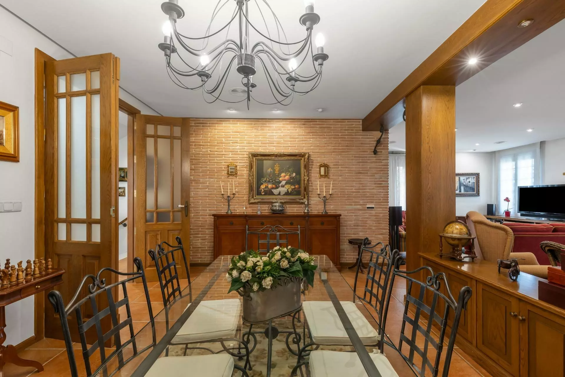 6-bedroom Villa In Torrevieja, Spain (720 M²)