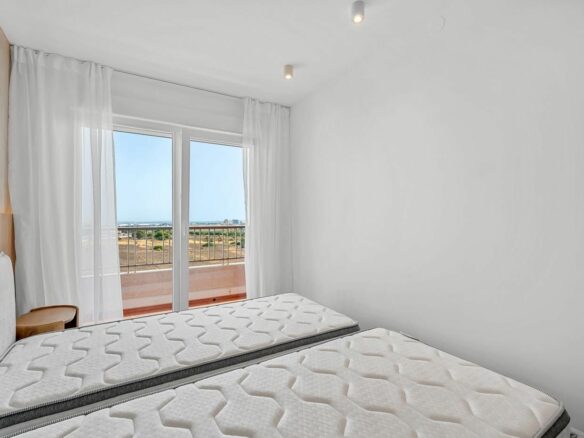 2-bedroom Penthouse In Torrevieja, Spain (75 M²)