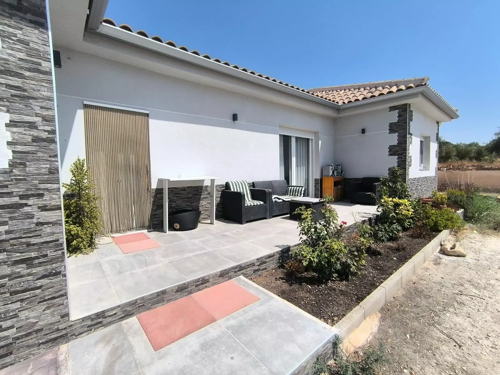 Villa 150 M² In Pinoso, Spain – Mediter Real Estate
