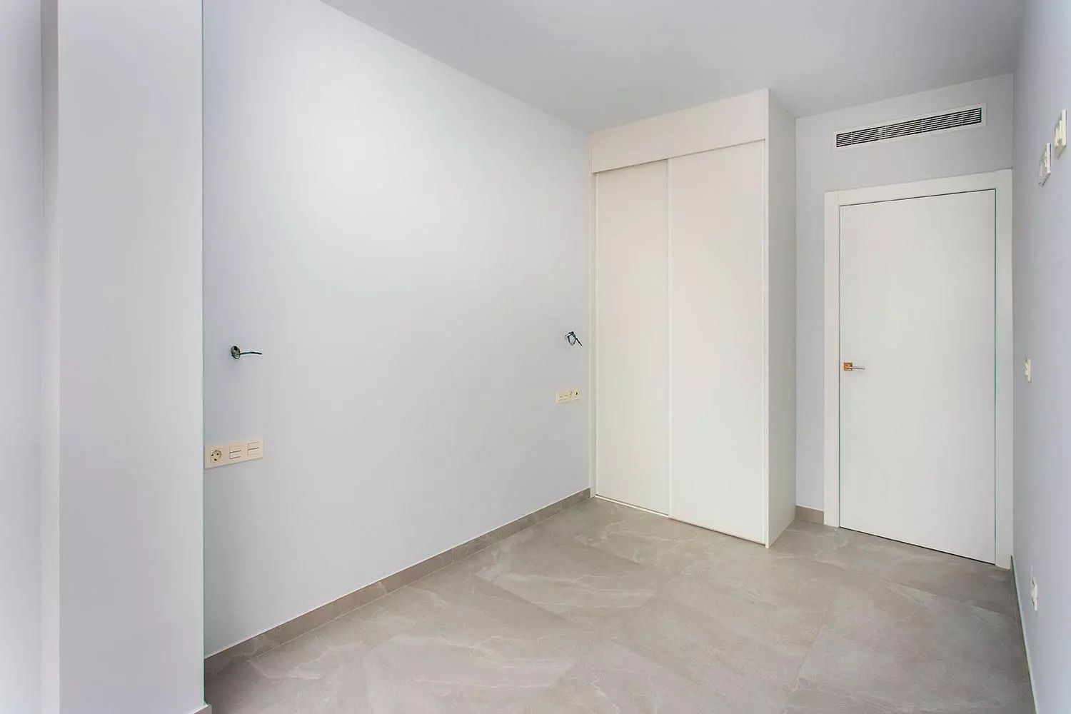 2-bedroom Apartment In Torrevieja, Spain (83 M²)