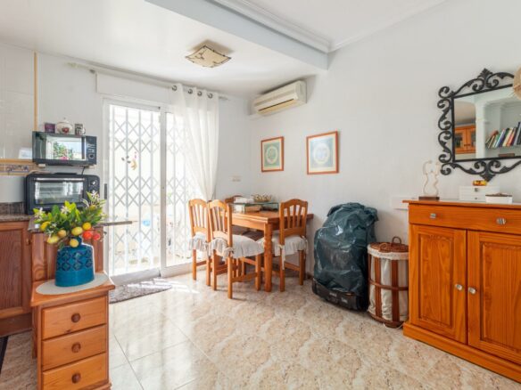 2-bedroom Townhouse In Orihuela Costa, Spain (74 M²)