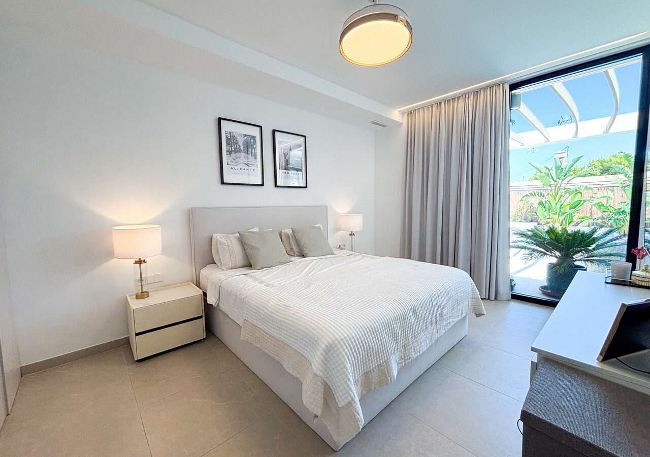 Villa 130 M² In Orihuela Costa, Spain – Mediter Real Estate