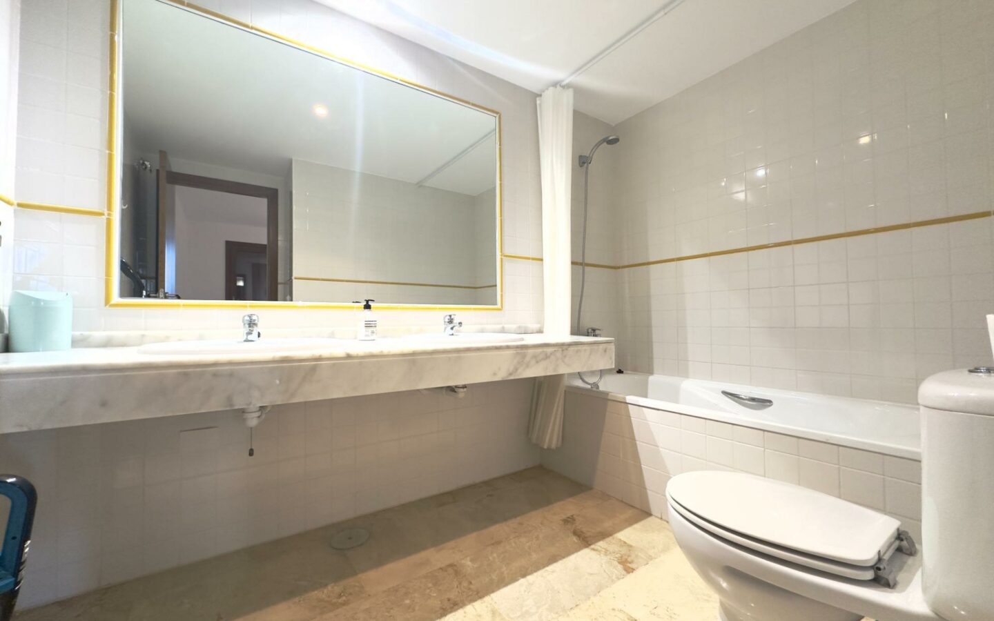2-bedroom Apartment In Torrevieja, Spain (84 M²)