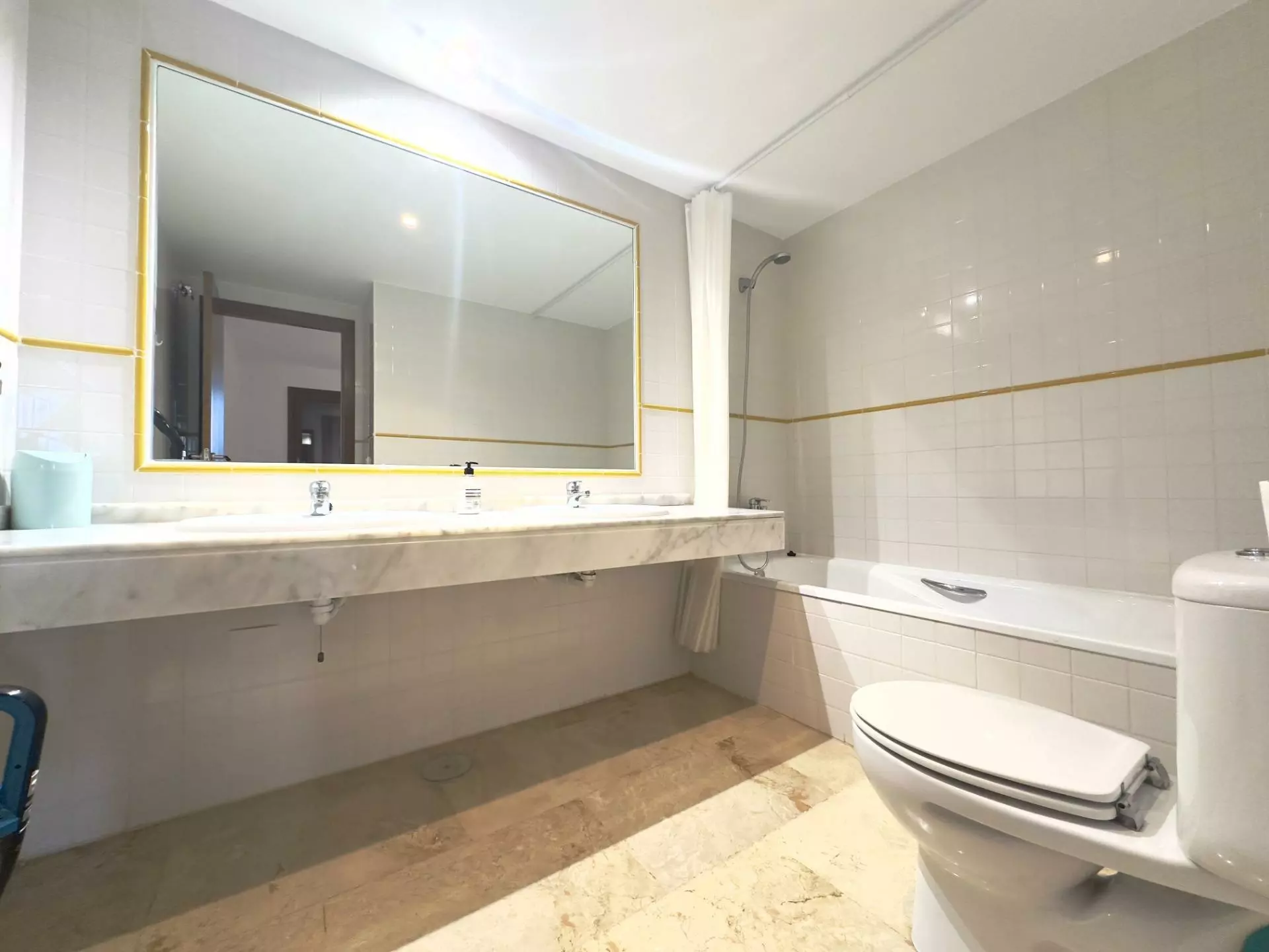 2-bedroom Apartment In Torrevieja, Spain (84 M²)