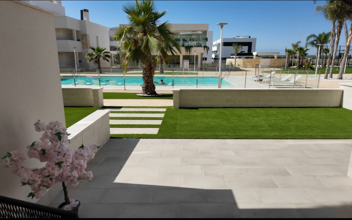 Apartment Of 0 M² With Features In Guardamar Del Segura, Spain