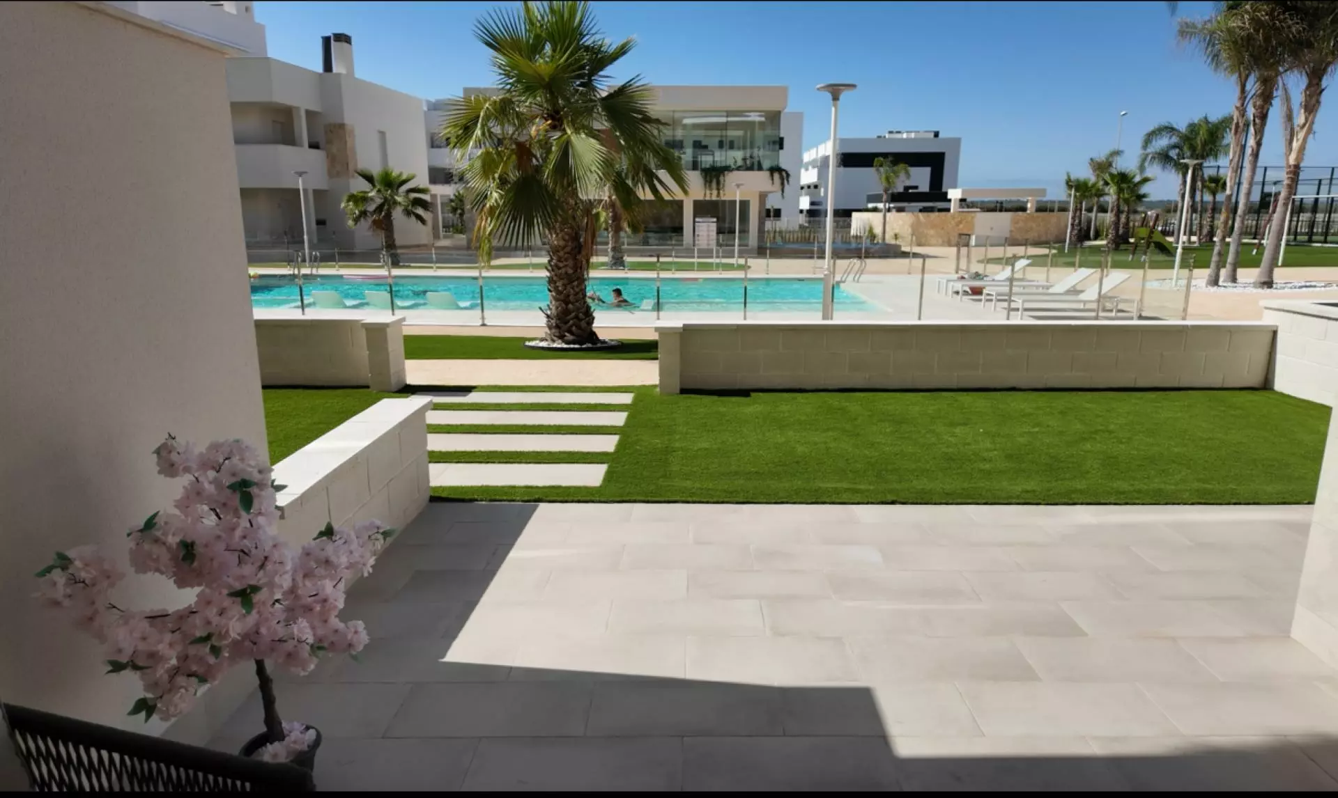 Apartment Of 0 M² With Features In Guardamar Del Segura, Spain