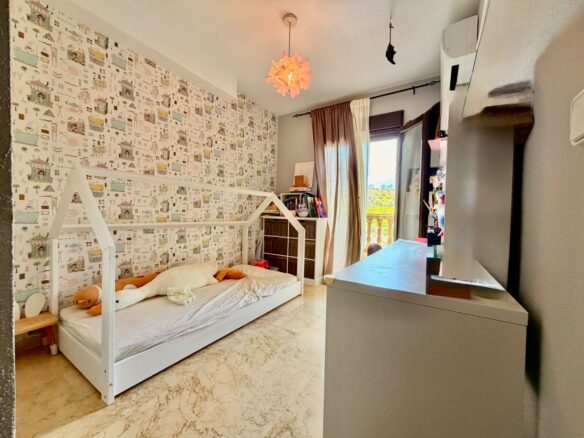 3-bedroom Penthouse In Orihuela Costa, Spain (98 M²)