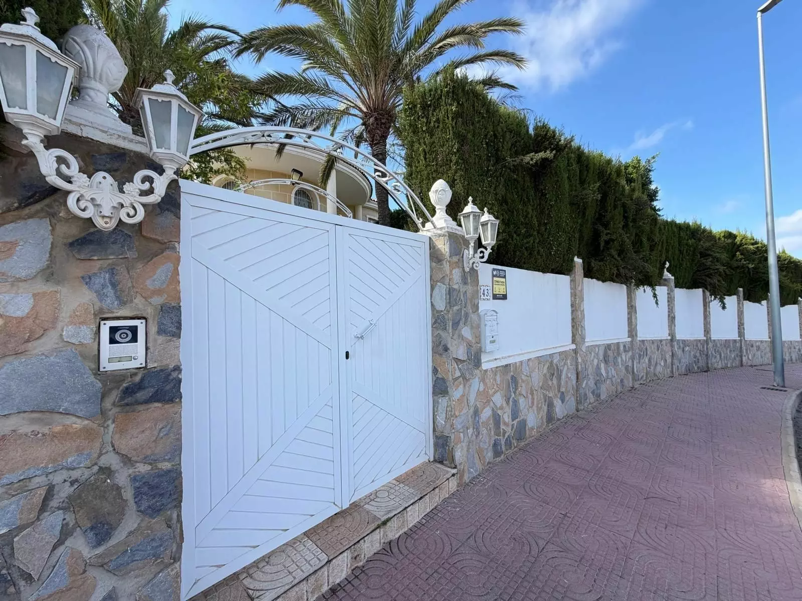 Villa 884 M² In Rojales, Spain – Mediter Real Estate