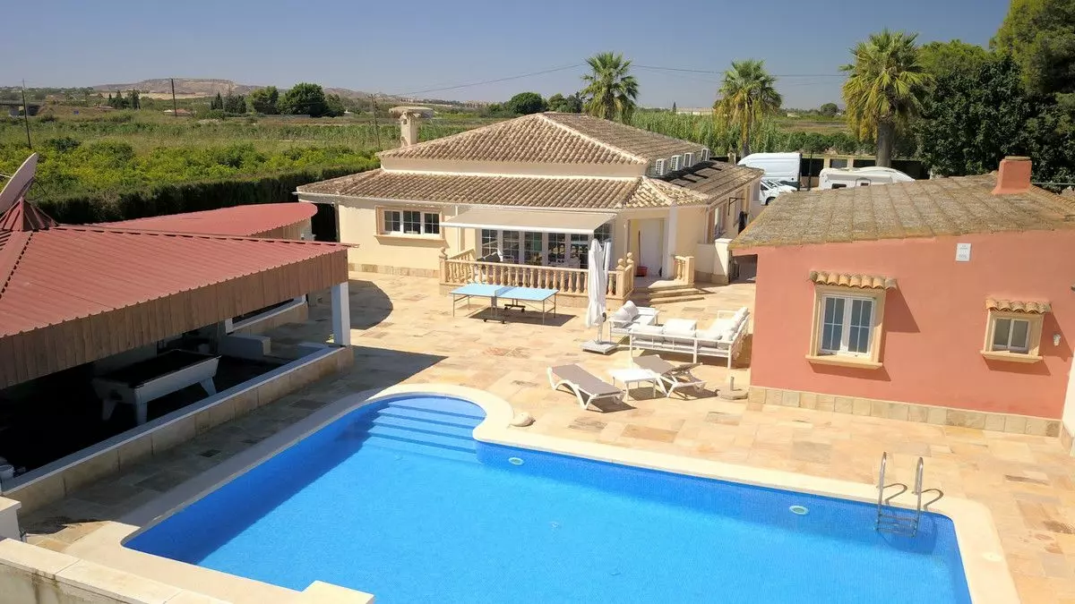 Villa 299 M² In Almoradi, Spain – Mediter Real Estate