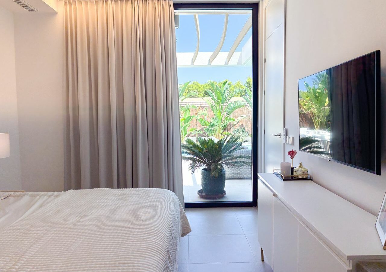 Villa 130 M² In Orihuela Costa, Spain – Mediter Real Estate