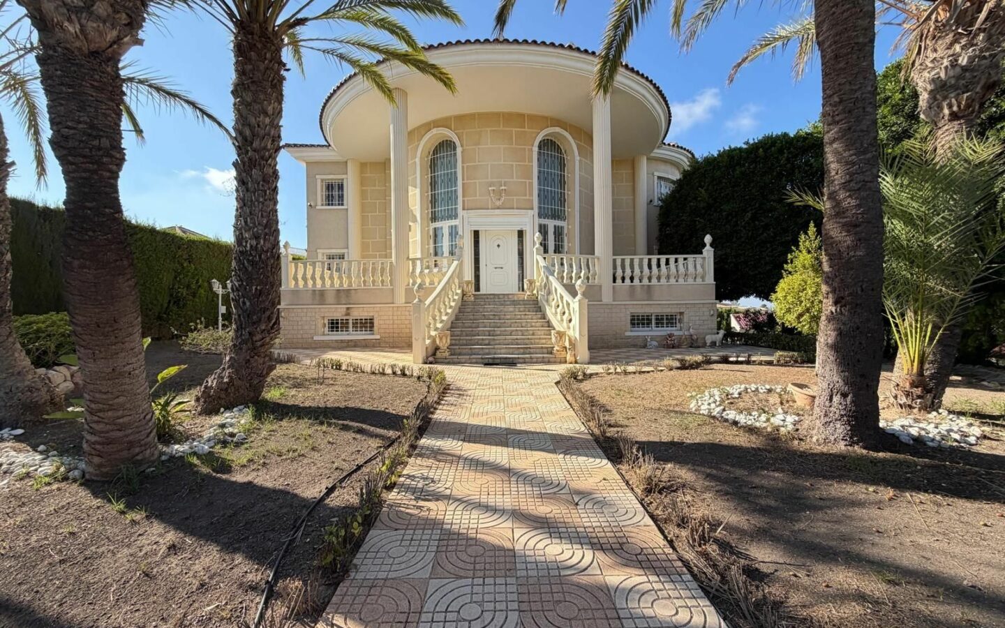 Villa 884 M² In Rojales, Spain – Mediter Real Estate