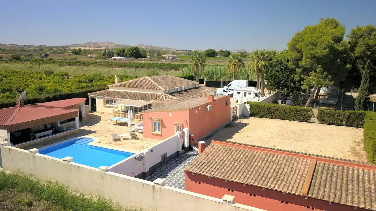 Villa 299 M² In Almoradi, Spain – Mediter Real Estate