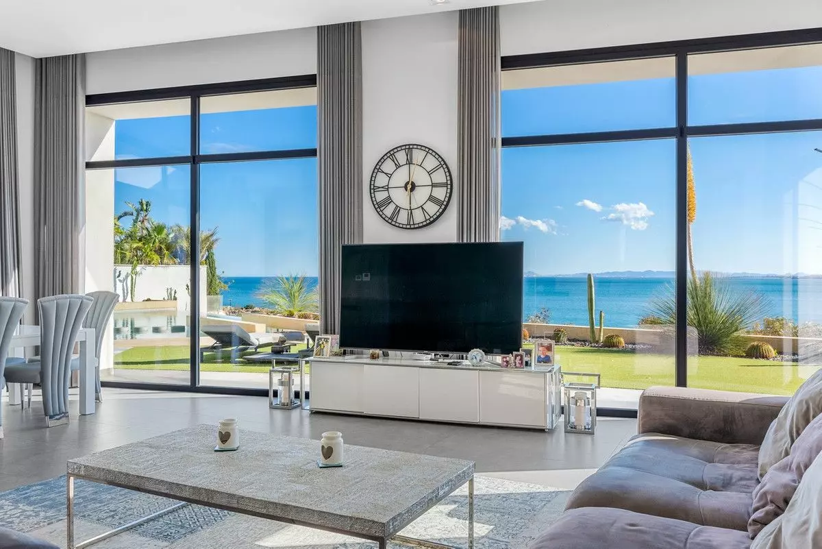 Villa 479 M² In Cabo Roig, Spain – Mediter Real Estate