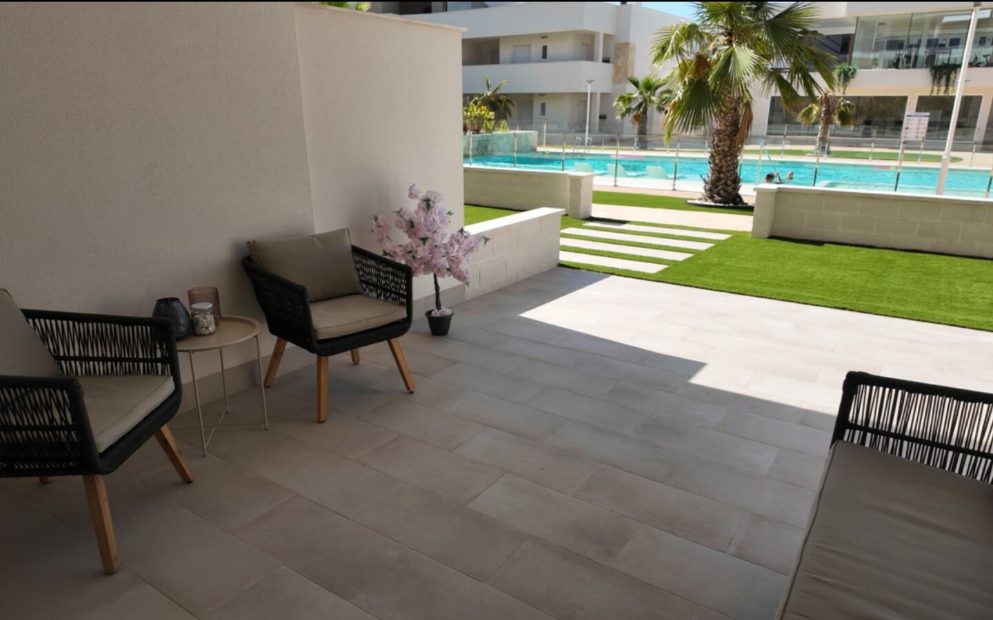 Apartment Of 0 M² With Features In Guardamar Del Segura, Spain