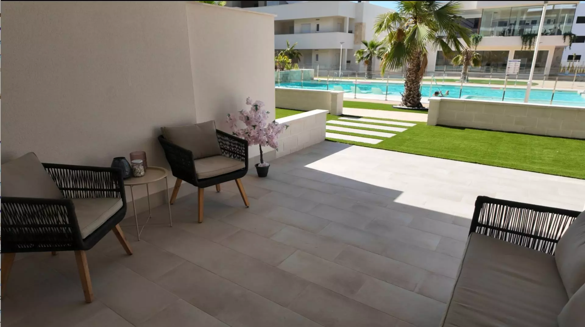Apartment Of 0 M² With Features In Guardamar Del Segura, Spain