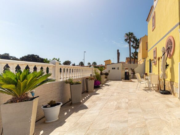 2-bedroom Townhouse In Orihuela Costa, Spain (74 M²)