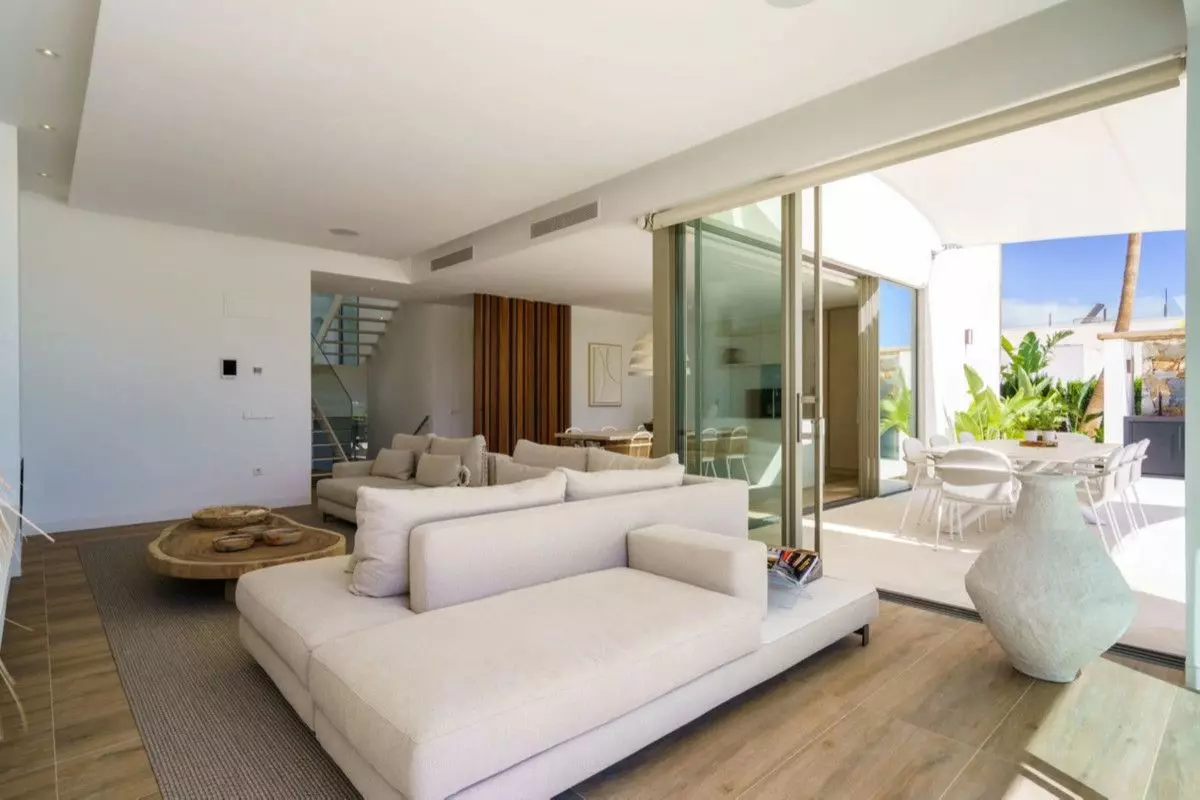 Villa 241 M² In Orihuela, Spain – Mediter Real Estate