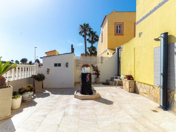 2-bedroom Townhouse In Orihuela Costa, Spain (74 M²)