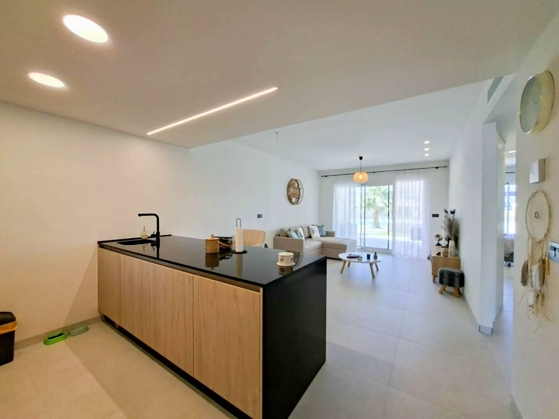 Apartment Of 0 M² With Features In Guardamar Del Segura, Spain