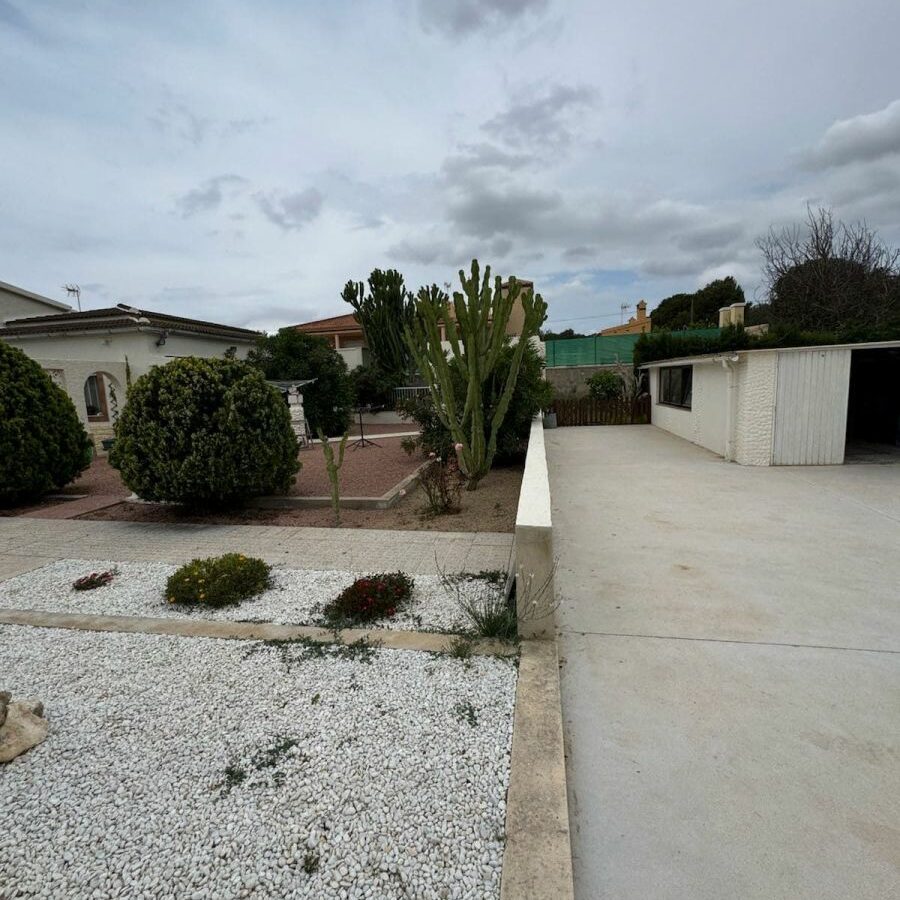 Villa 298 M² In La Marina, Spain – Mediter Real Estate