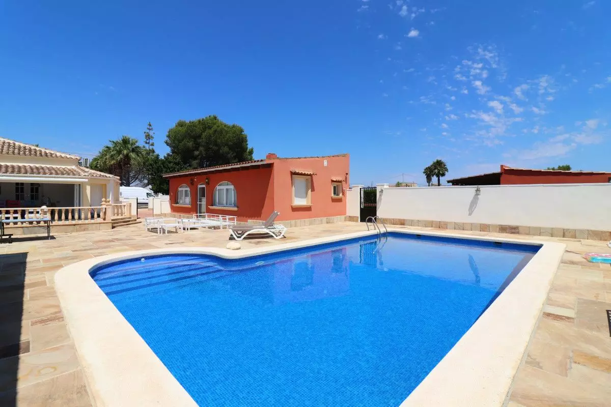 Villa 299 M² In Almoradi, Spain – Mediter Real Estate