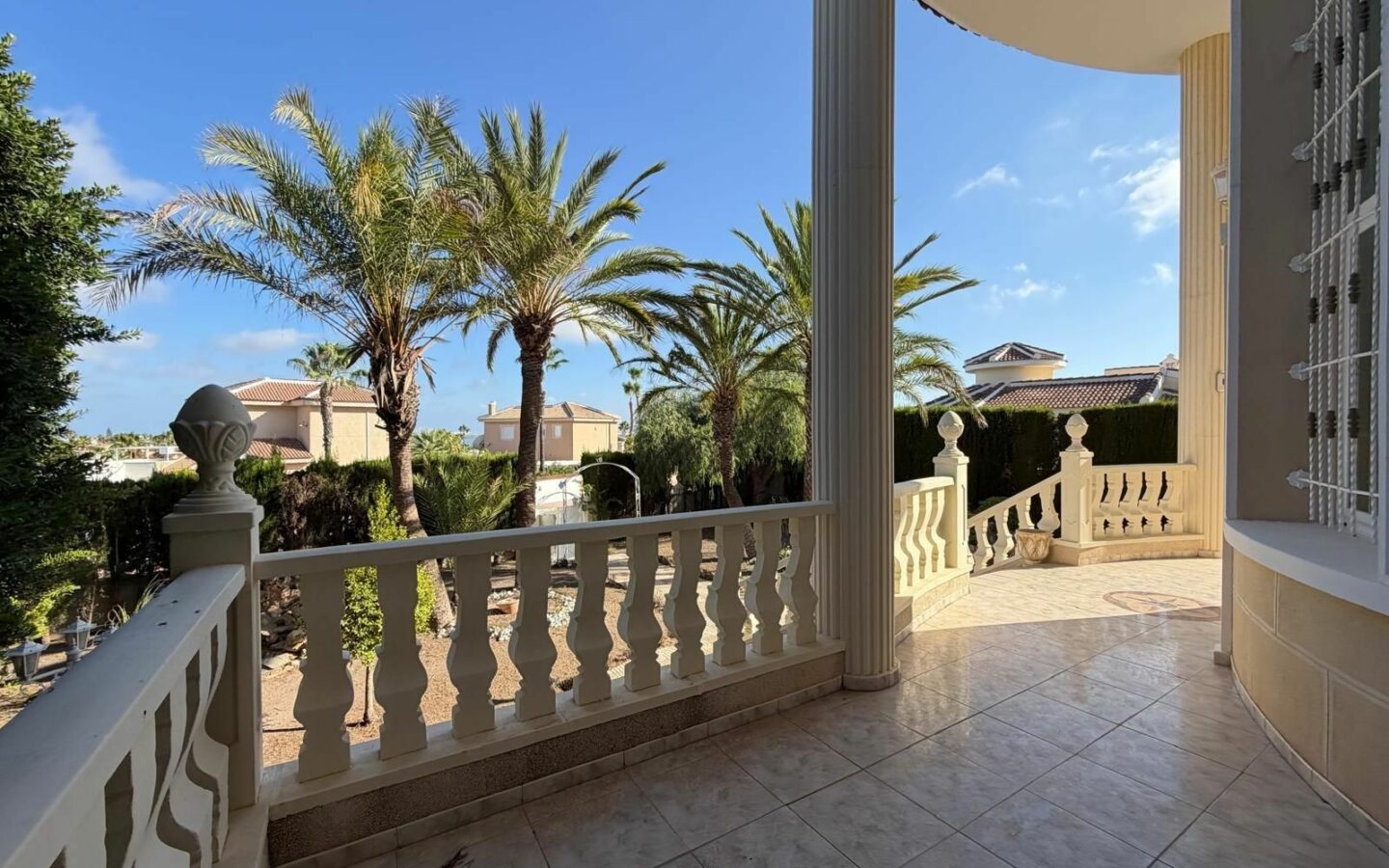 Villa 884 M² In Rojales, Spain – Mediter Real Estate