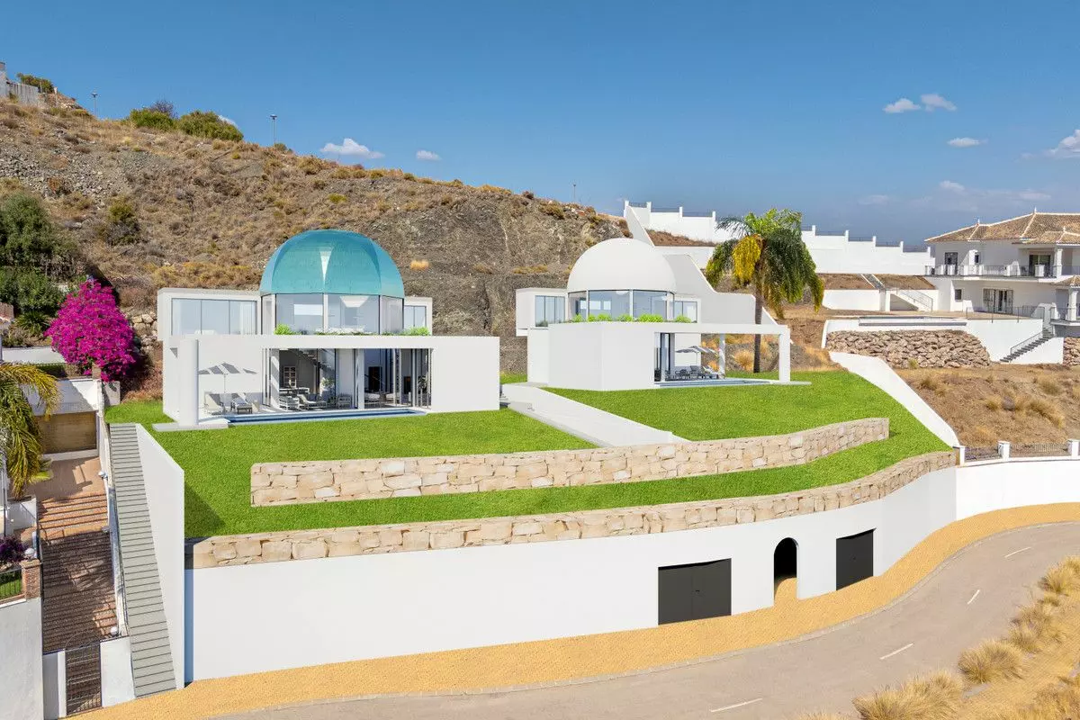 3-bedroom Villa In Alhaurín El Grande, Spain (216 M²)