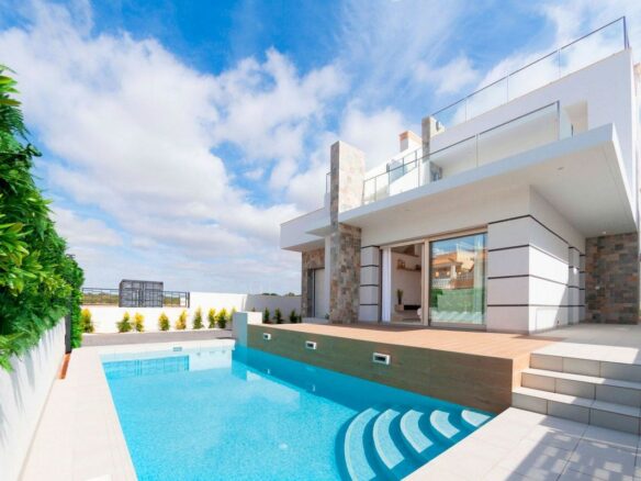 Villa 170 M² In Los Alcázares, Spain – Mediter Real Estate