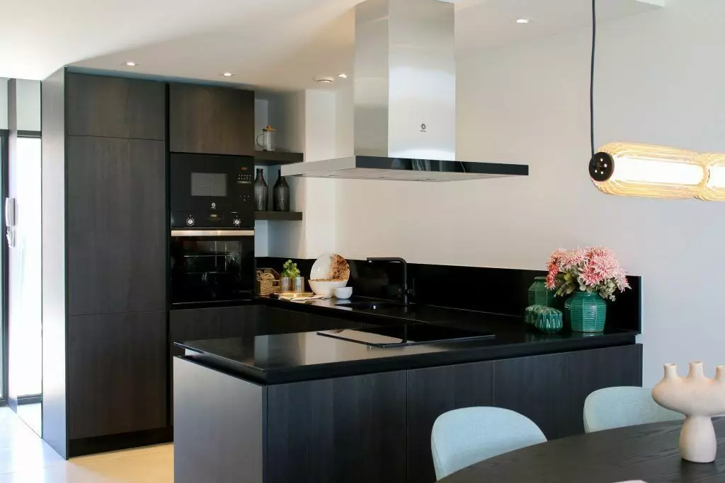 Villa Of 109 M² With Features In Algorfa