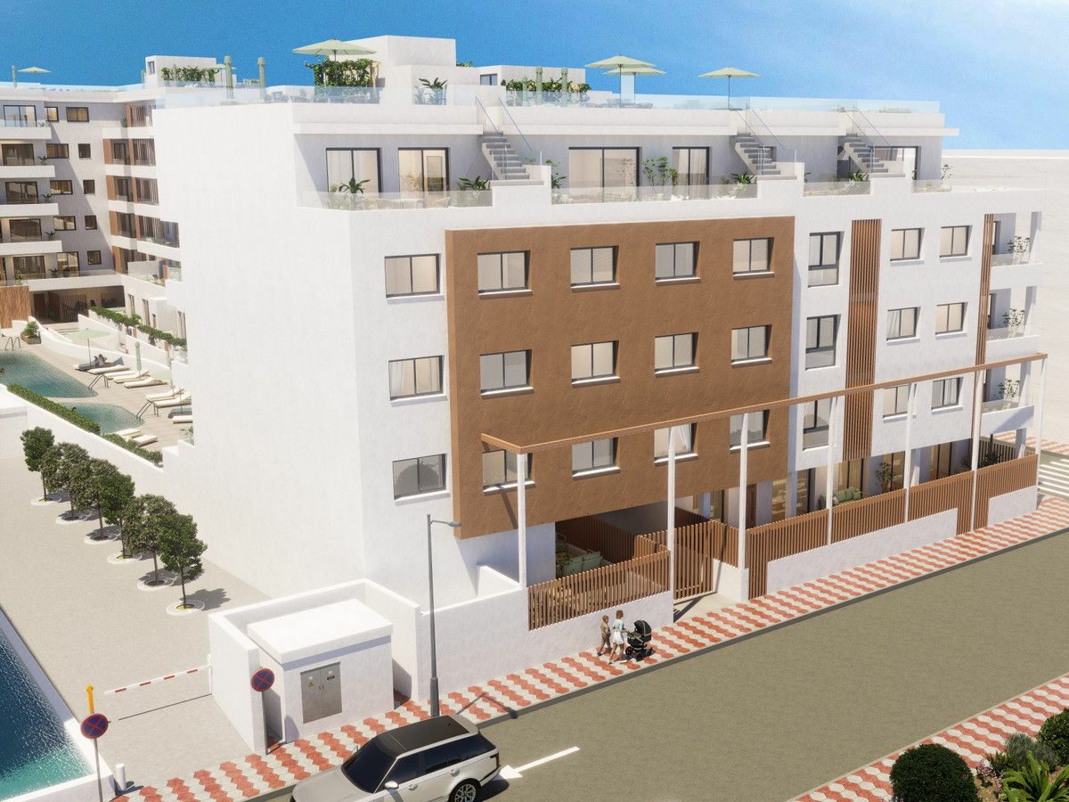 Apartment Of 103 M² In Roquetas De Mar, Spain