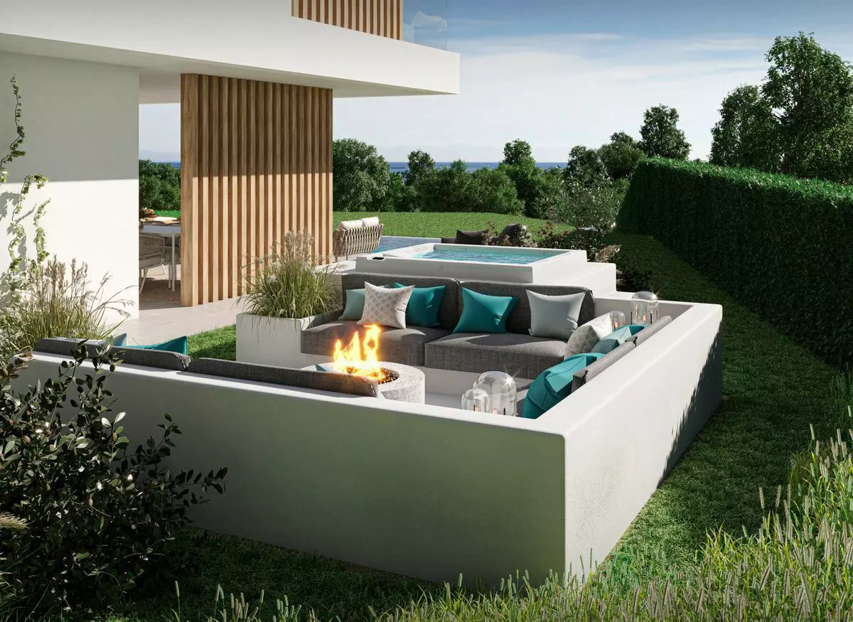 Villa Of 196 M² With [features] In Estepona, Spain