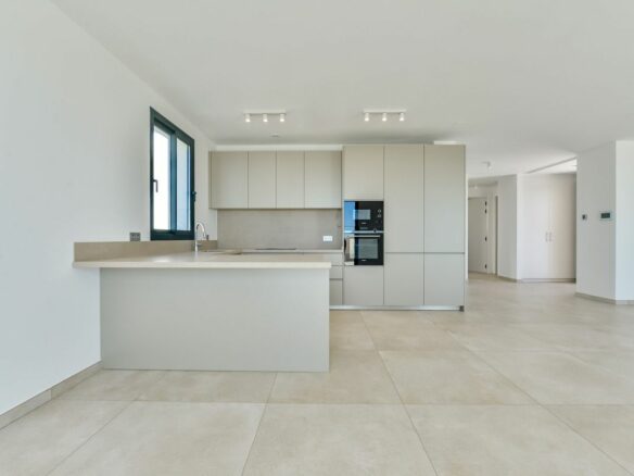 Villa Of 365 M² With Features In Finestrat, Spain