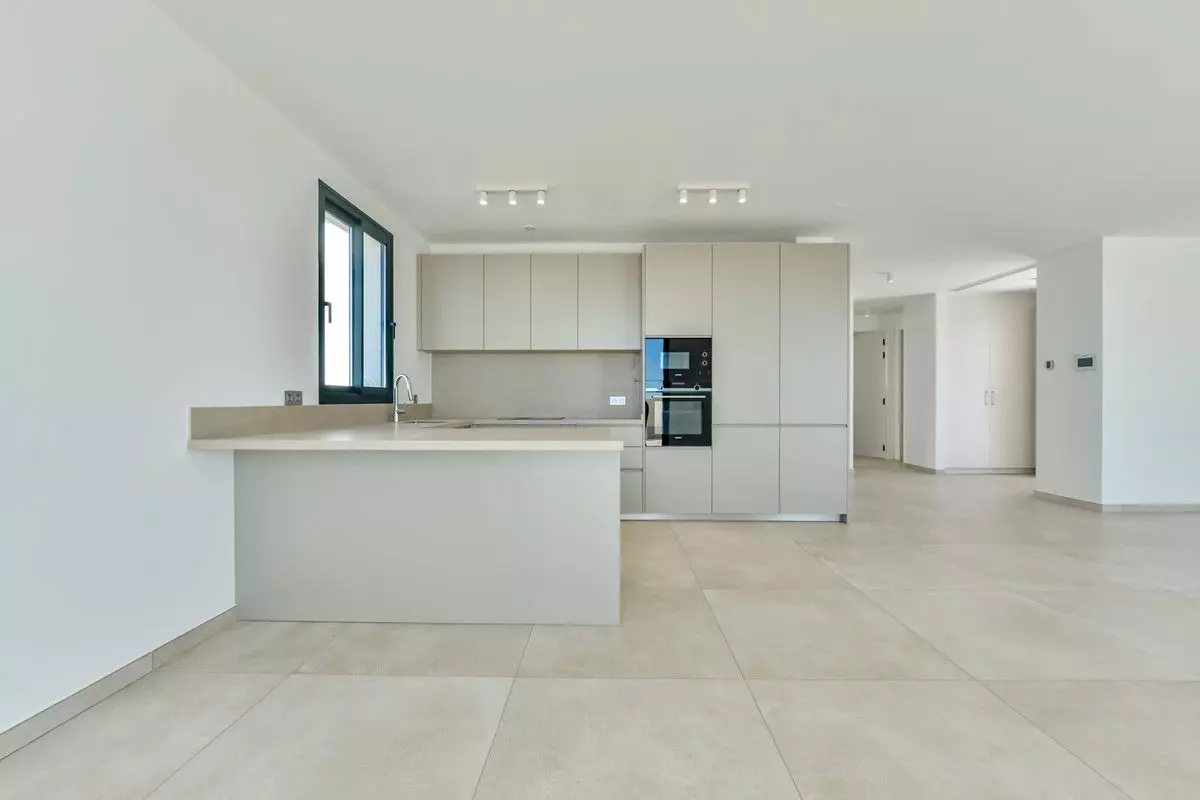 Villa Of 365 M² With Features In Finestrat, Spain