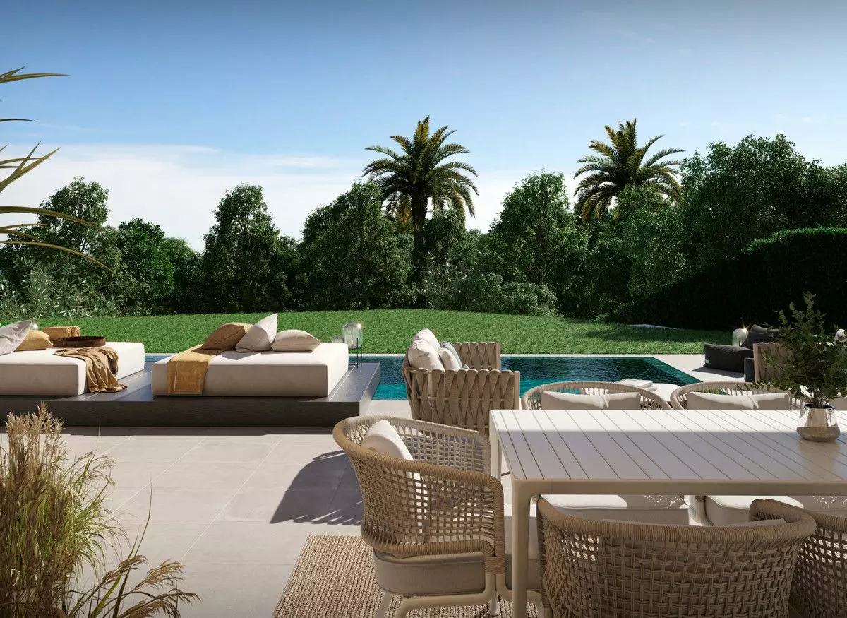 Villa Of 196 M² With [features] In Estepona, Spain