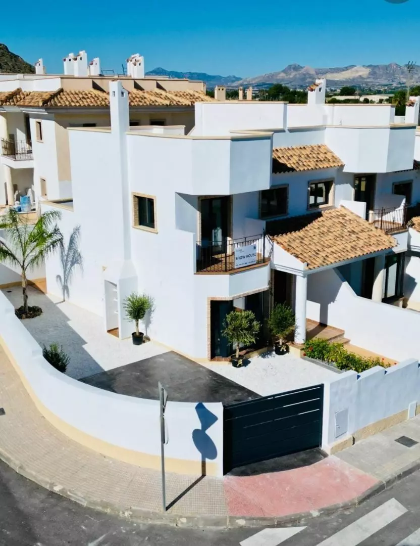 Villa Of 64 M² In Cox, Spain